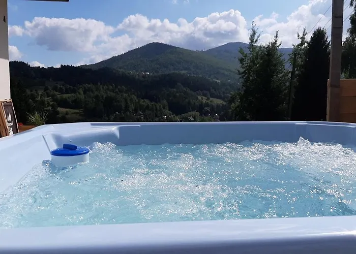 Chalet Z Jacuzzi Zawoja