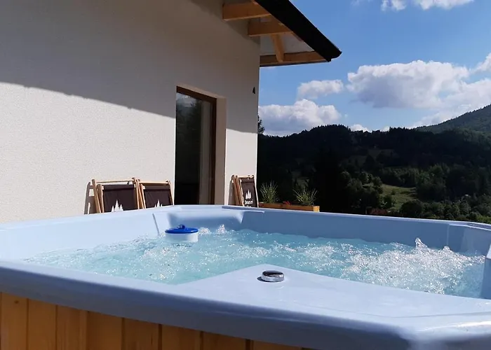 Z Jacuzzi Chalet