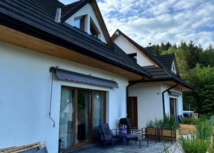 Chalet Z Jacuzzi Zawoja